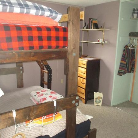 Nice Bunk Bed Whitehorse Buitenkant foto